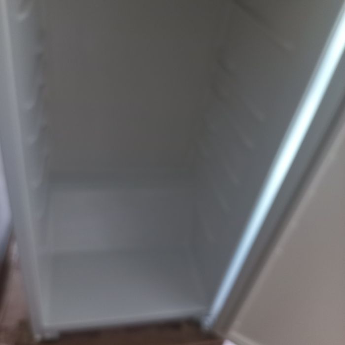 Холодильник Бирюса