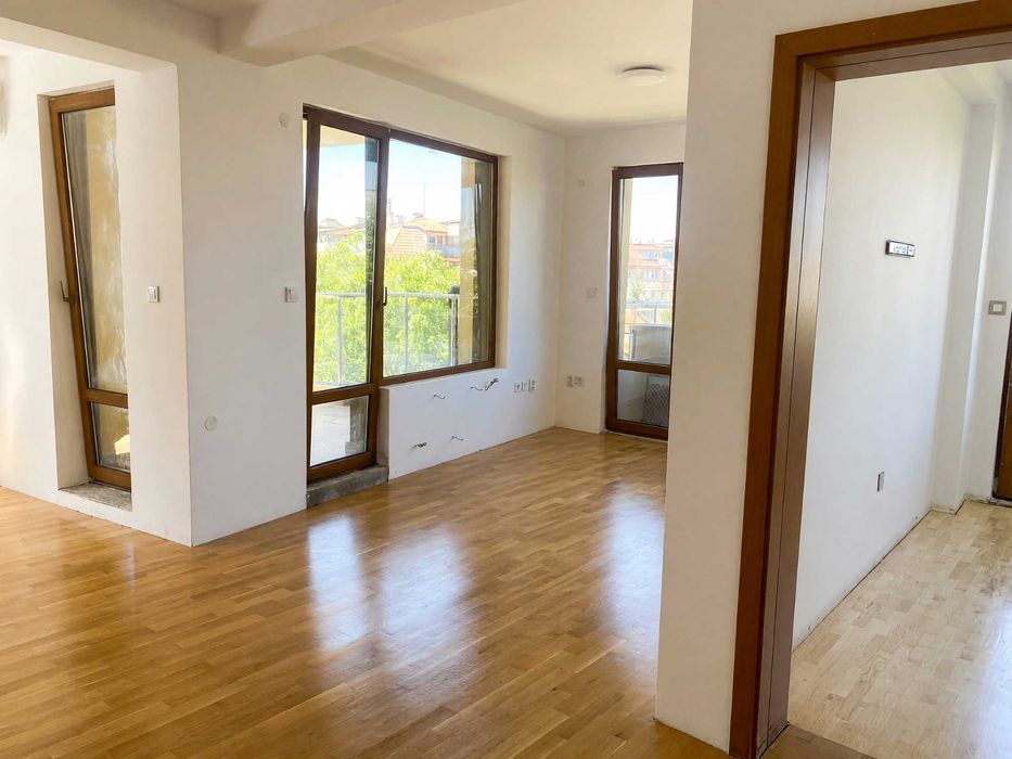 Дава се под наем Двустаен апартамент в София, Център - 50 кв.м за 550 € - Снимка #3