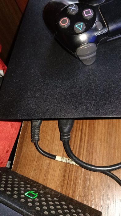 Consola jocuri jucarie copii Playstation PS 4 Pro 1Tb 2 manete ca noua