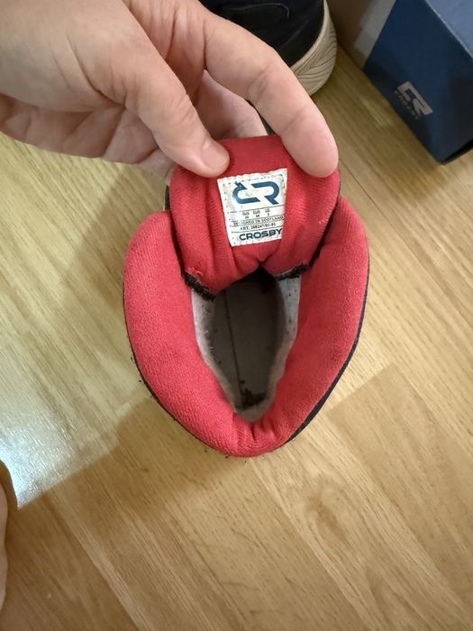 Зимние  ботинки  для  мальчиков