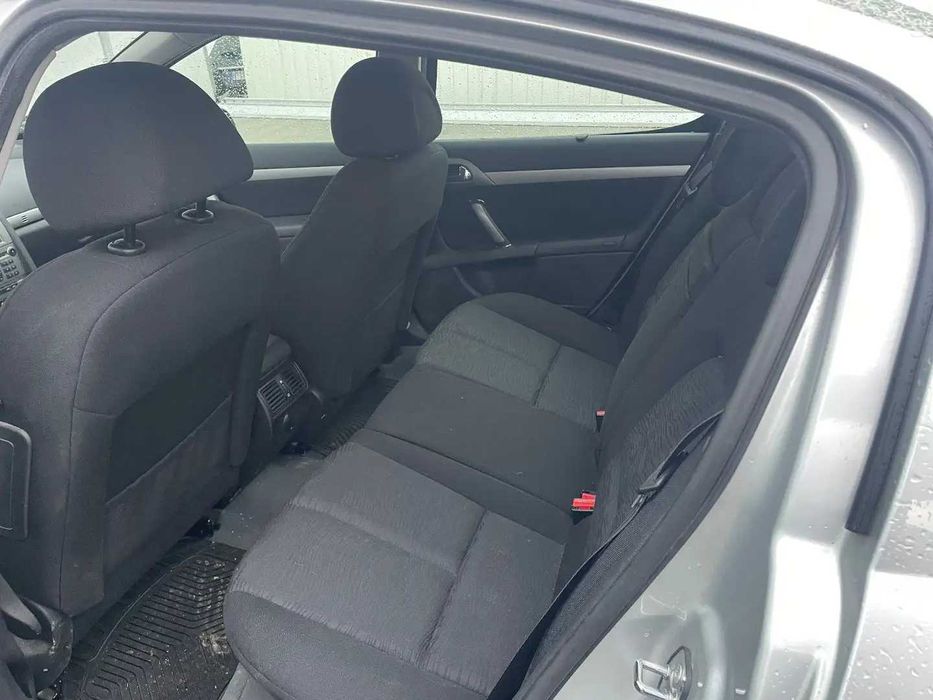 vand Peugeot 407 1.8 benzina , 125 CP  89000 KM