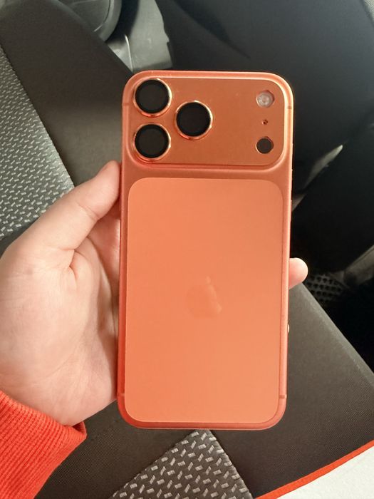 Iphone 17 pro max orange
