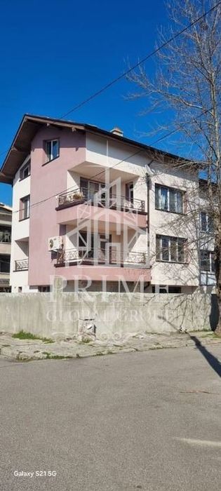 Реновирана къща в новата част на гр. Поморие