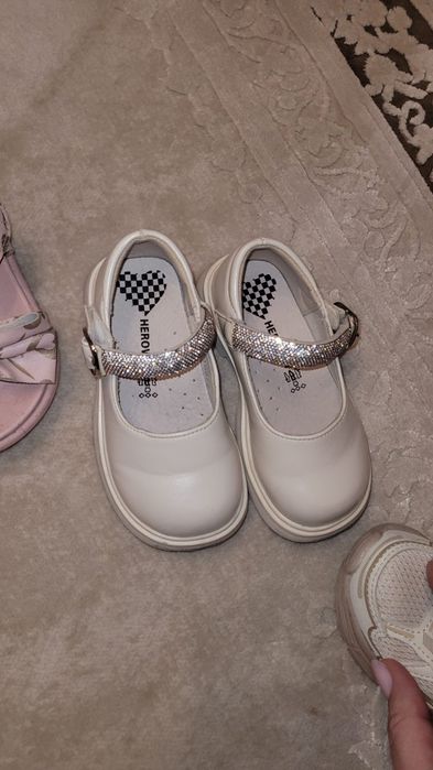 Lot marime 24,ca noi