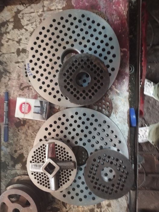 Ножи сетки подрезные на промышленные мясорубки
