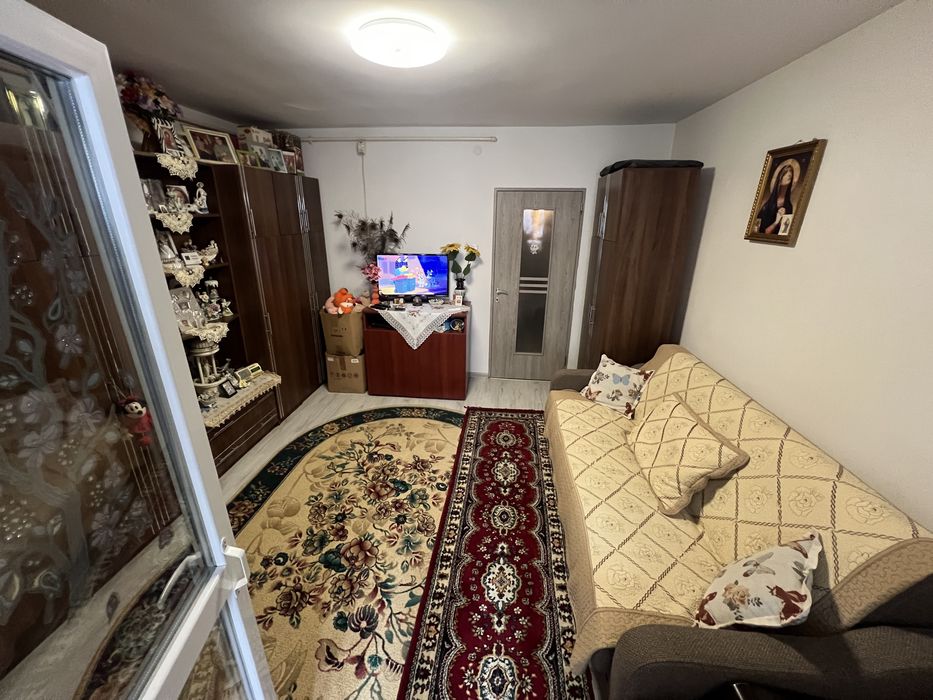 Vand garsoniera cartier Noua  33mp
