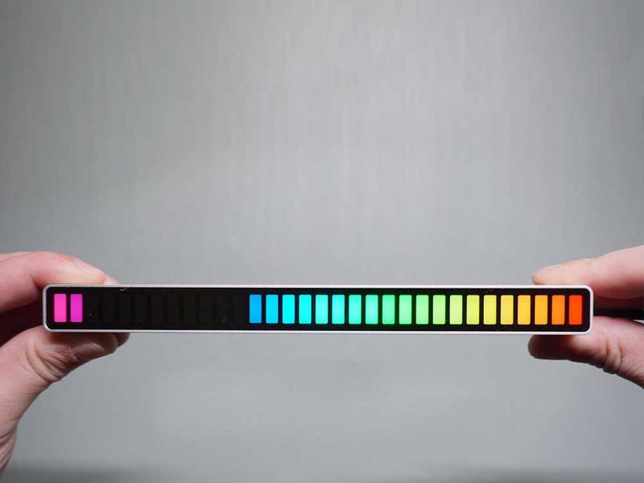 Bara LED RGB portabila cu raspuns la sunet si microfon incorporat 18cm