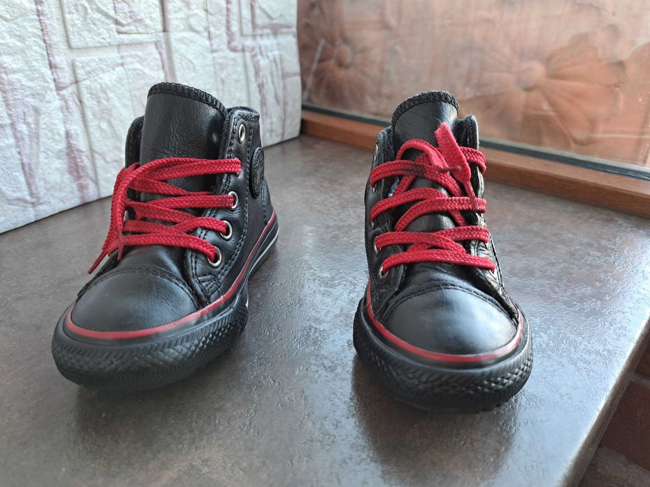 детски кецове,гуменки,спортни обувки,маратонки,Converse,22,за момче