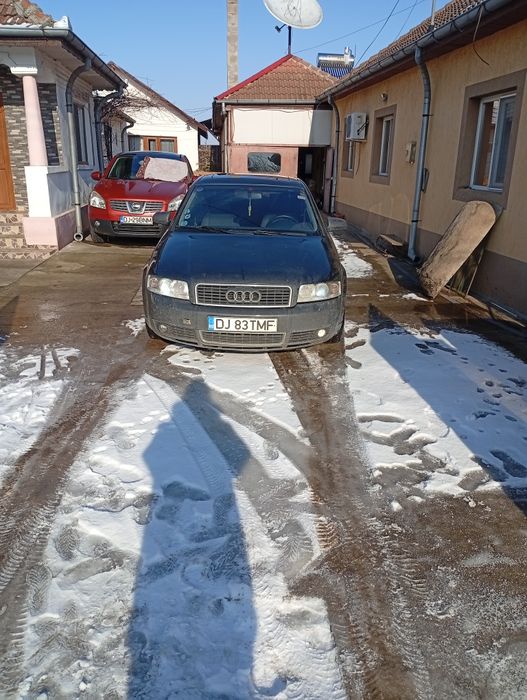 Vând Audi A4 B6 an 2003 perfectă stare de funcționare .