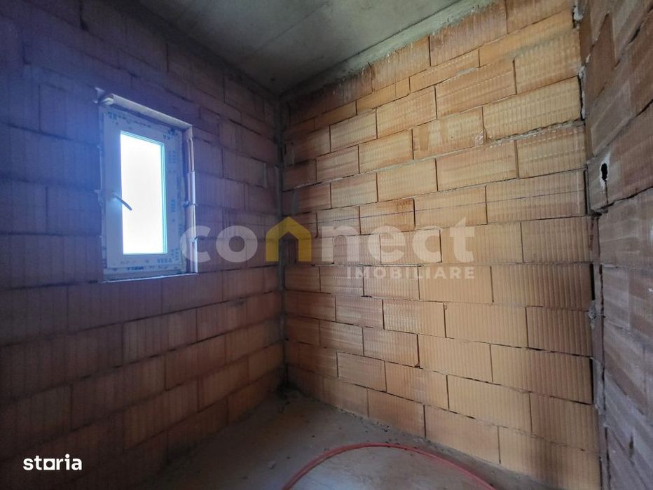 Apartament de 100mp, cu 70mp curte.