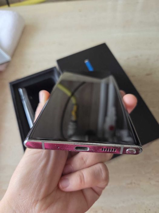 Vând telefon Samsung Galaxy Note 10+ , îl vând nu îl mai folosesc