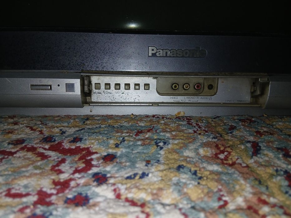 Продаю телевизор и подставка