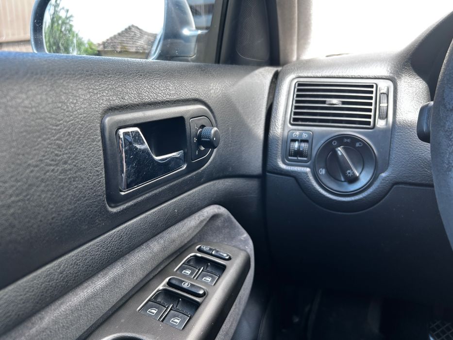 VOLKSWAGEN Golf 2003 — imagine 5
