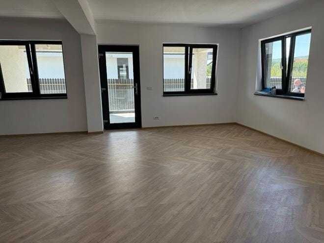 Casa de vânzare sau schimb cu teren intravilan