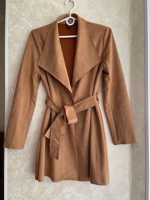 Trench SHEIN din piele întoarsă mărimea S preț 35 lei