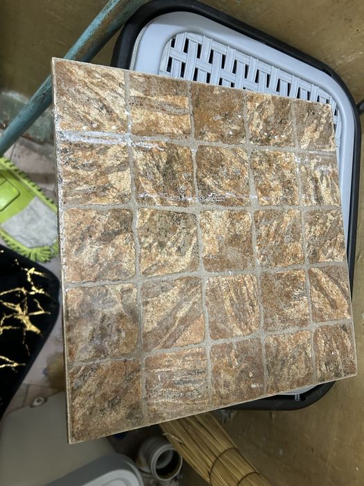 Кафель в хорошем состоянии