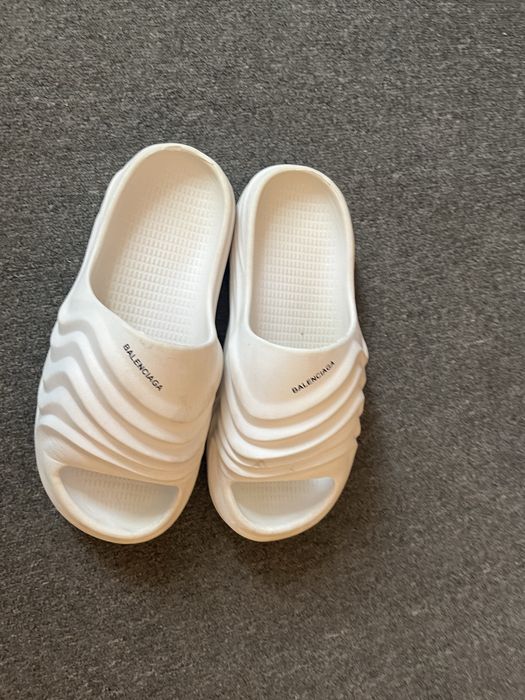 Тапочки баленсиага