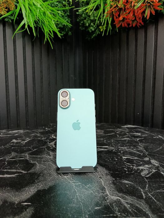 Noble Amanet - iPhone 16 - Baterie 90% - Ca NOU