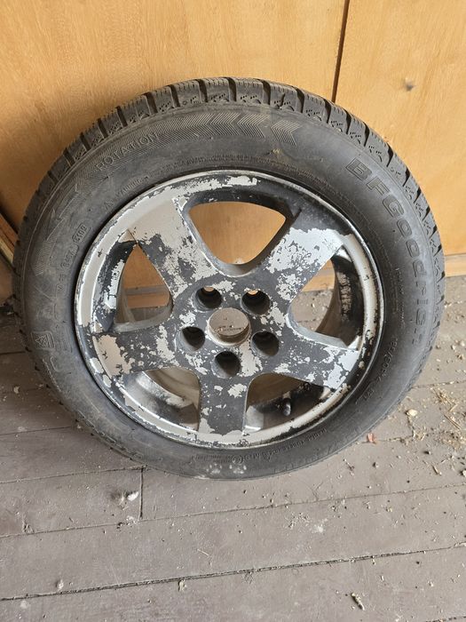 Резервни гуми с джанти и (патерици)