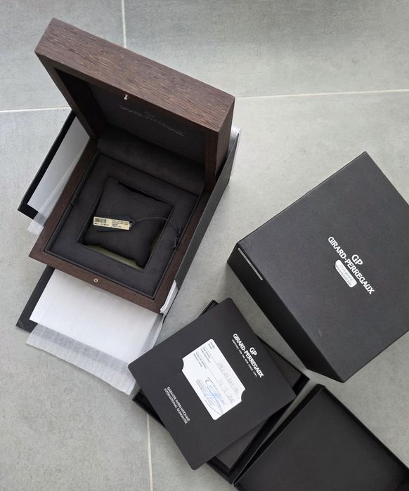 Girard Perregaux Sea Hawk II Pro 3000M manufacture cutie si acte