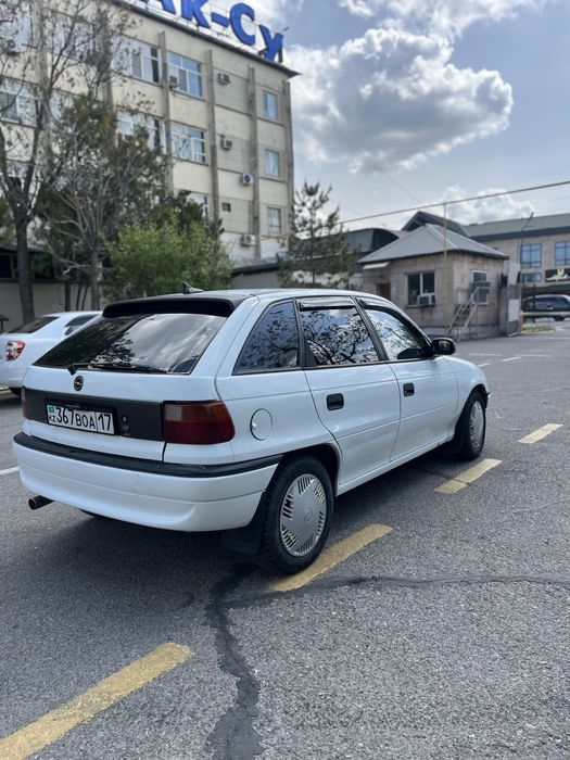 Опель астра в отличном состояний