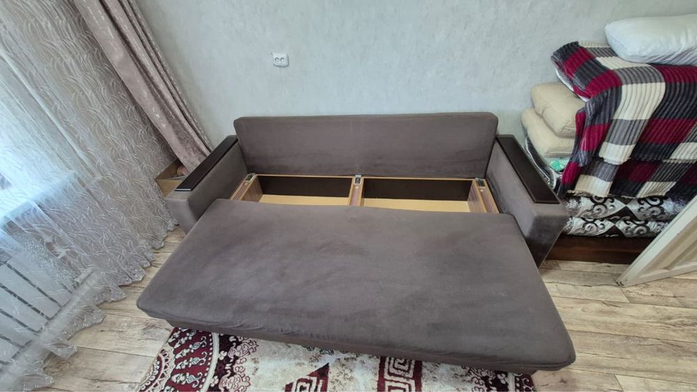Продам диван в отличном состоянии