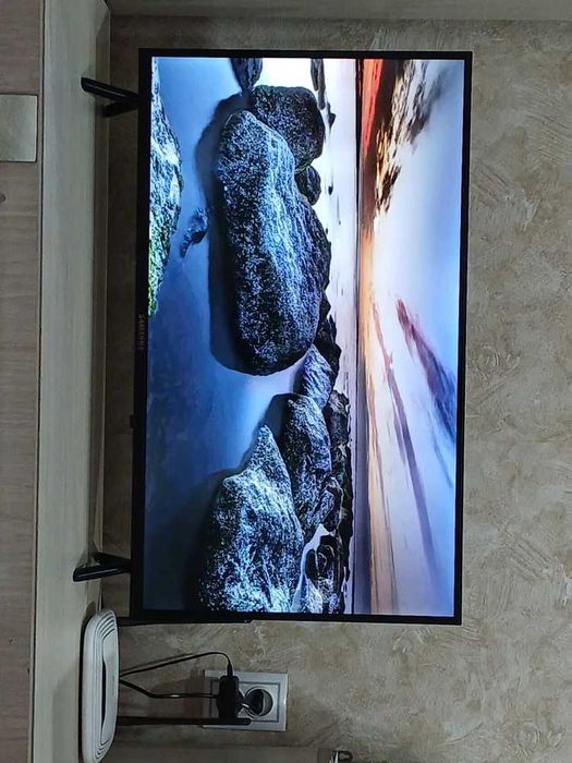 Телевизор Samsung G8000 Smart TV 32"