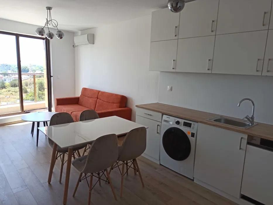 Дава се под наем Двустаен апартамент в Пловдив, Христо Смирненски - 50 кв.м за 400 € - Снимка #1