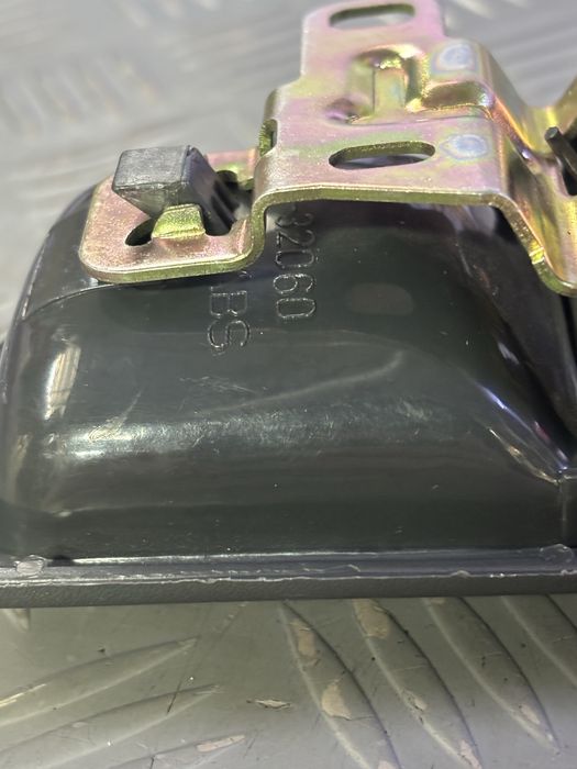 Внутренная ручка камри 10 передняя