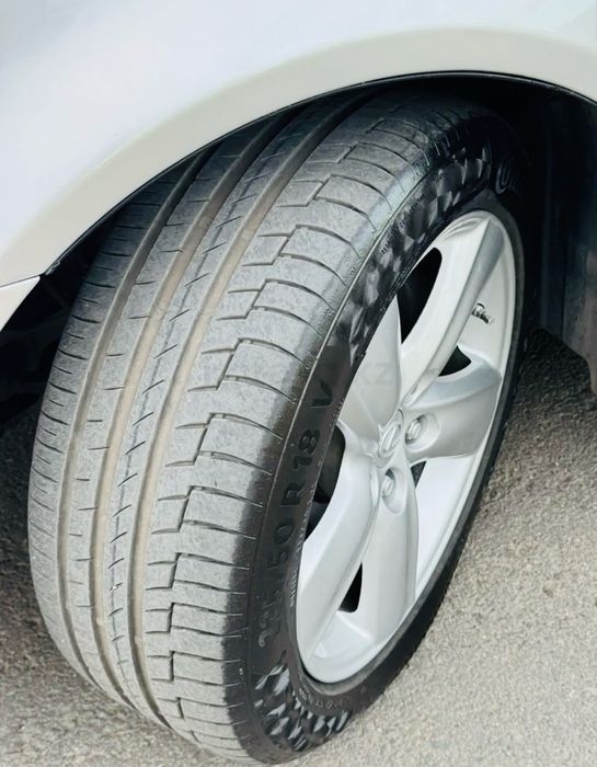 Продается летние шины с дисками.