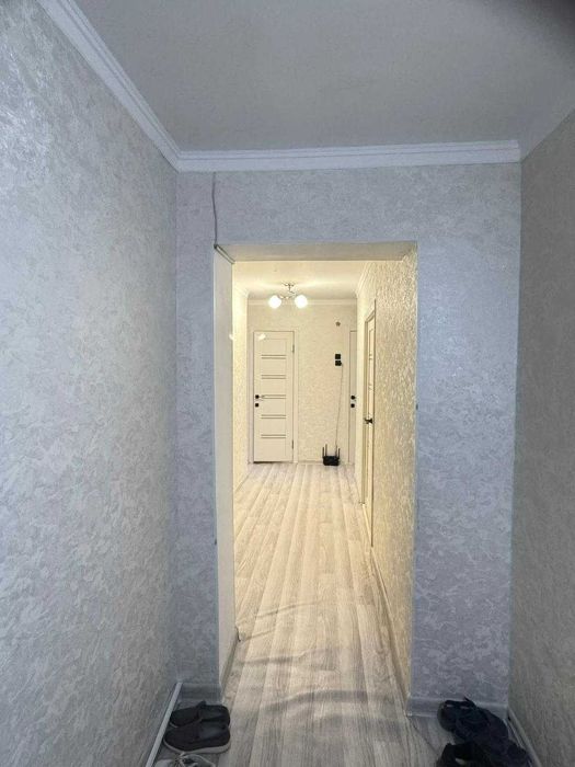 Продам 3х комн кв 11мкр кирпичный дом