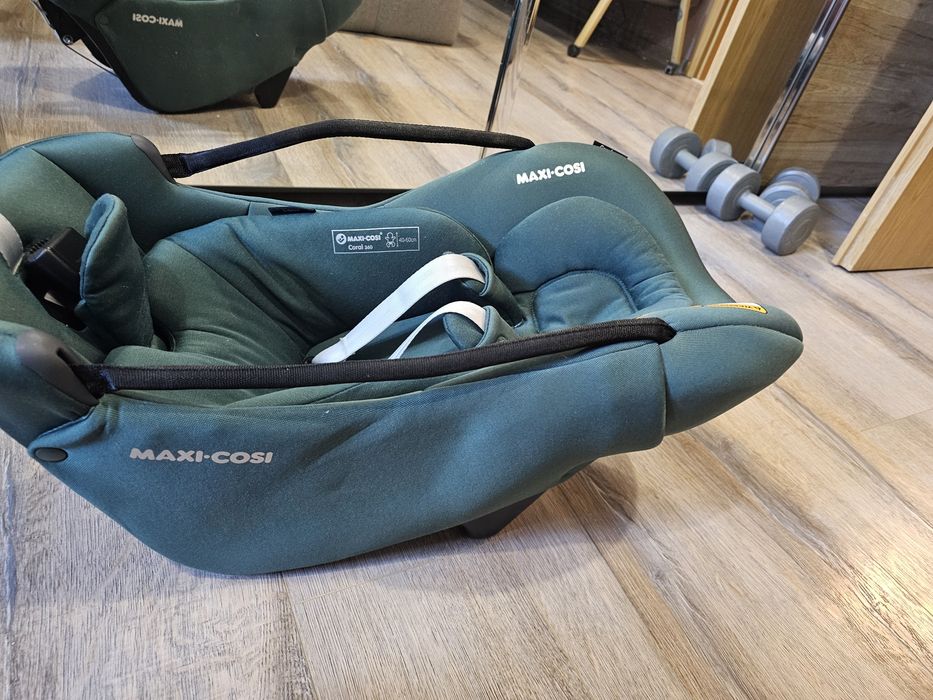 Maxi-Cosi Стол за кола Coral 360 - Зелен + база  FamilyFix 360 PRO