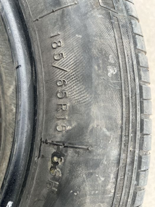 Продаю шины на Р15 комплект