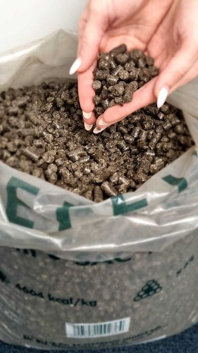 Masina de fabricat si ambalat peleti din coaja de floarea-soarelui