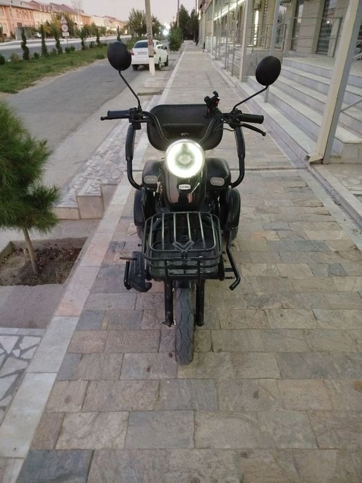 Skuter
3
Yurilgan 5909 km/s
5 ta akumlyator