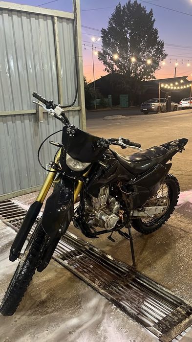 Эндуро 250,06 автозавод шлем подарок