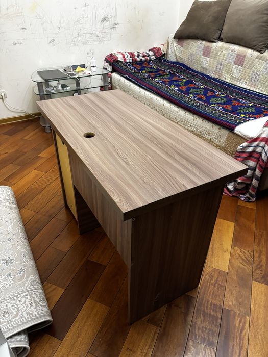 Стол компьютерный