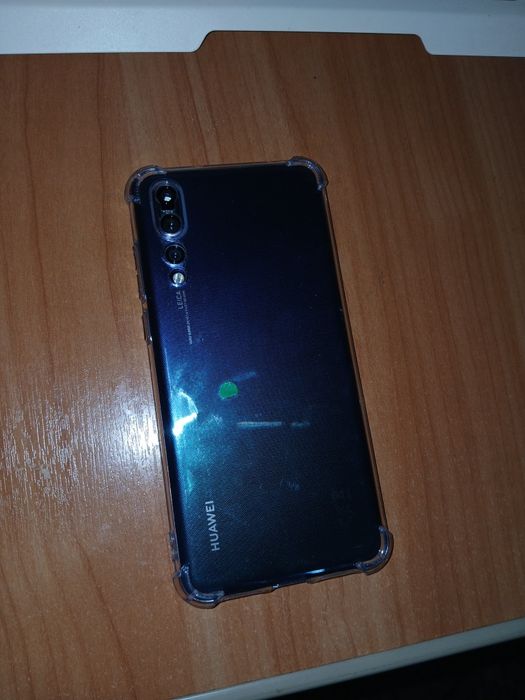 Телефон Huawei p20 pro