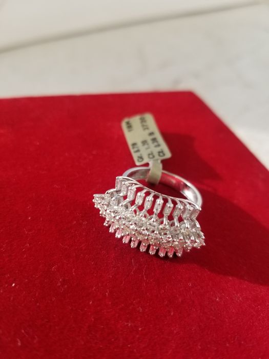 Кольцо бриллиантовое