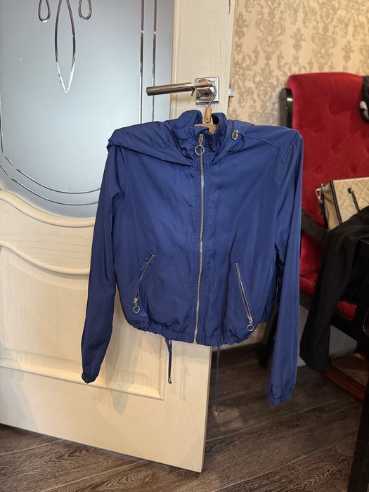 Женская куртка 42 р