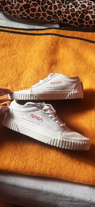 Adidasi tenisi noi piele originali unisex vans nasa mission