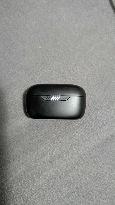 Сушалки JBL LIVE Free NC+