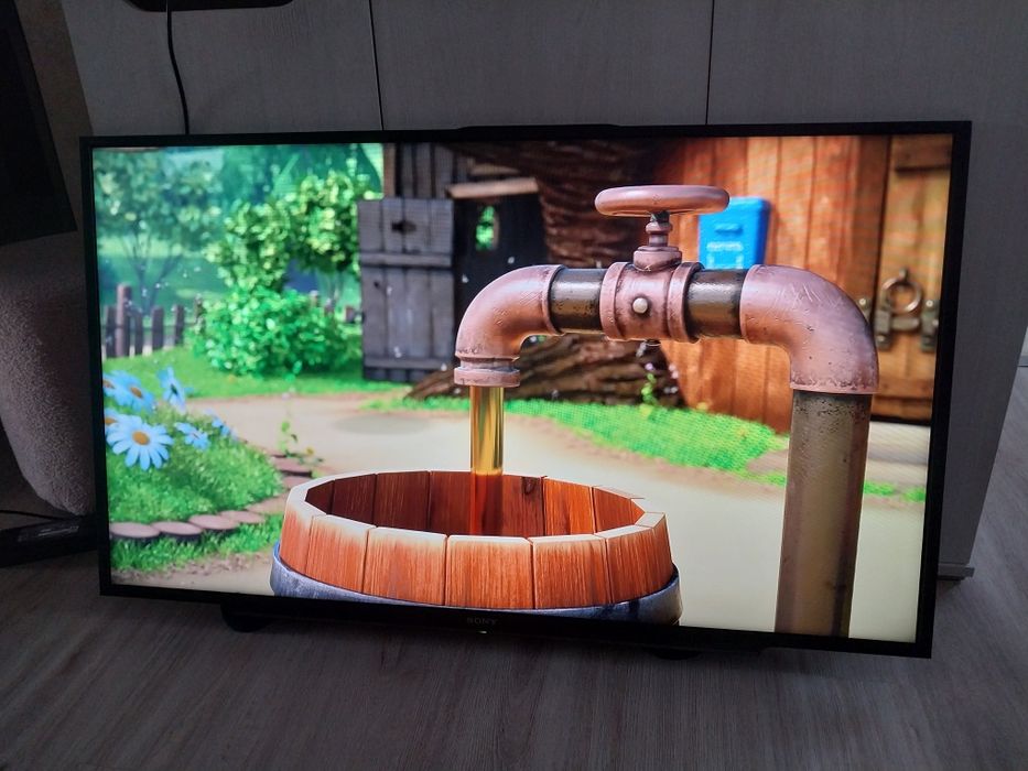 Большой смарт телевизор Sony 122см.