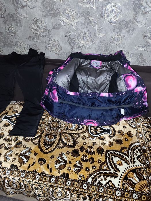 Продам лыжный костюм на девочку