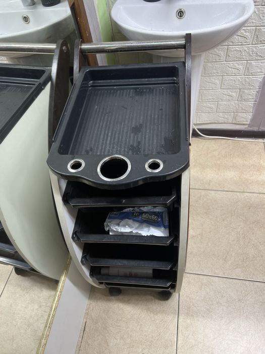 Помощник парикмахерский