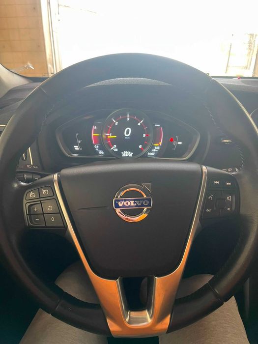 Volvo v40 D2 120cp