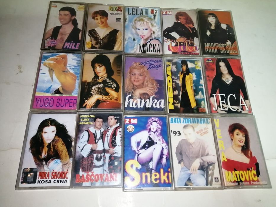 Продавам касети със сръбска и гръцка музика