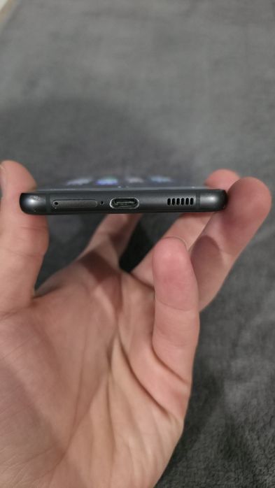 Продам S21 fe samsung