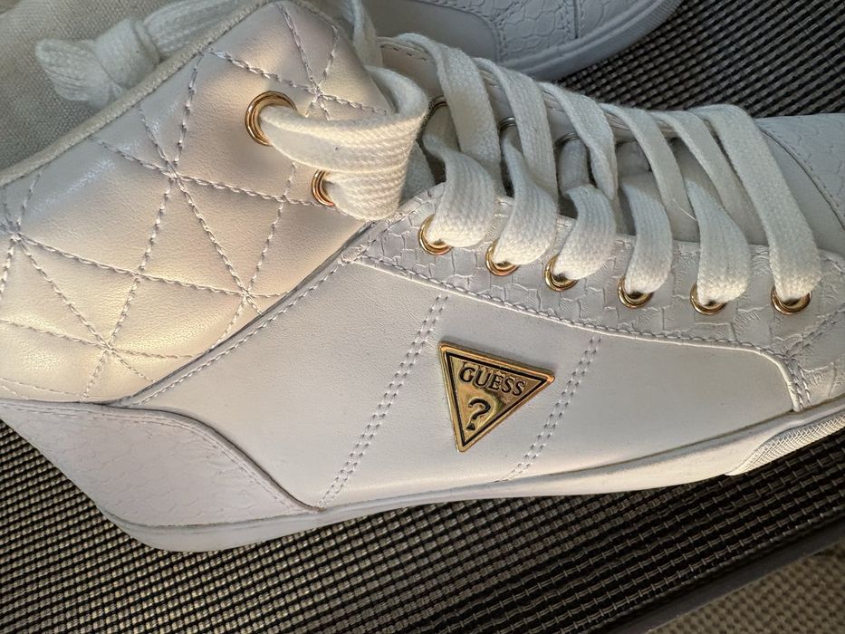 Guess дамски кецове