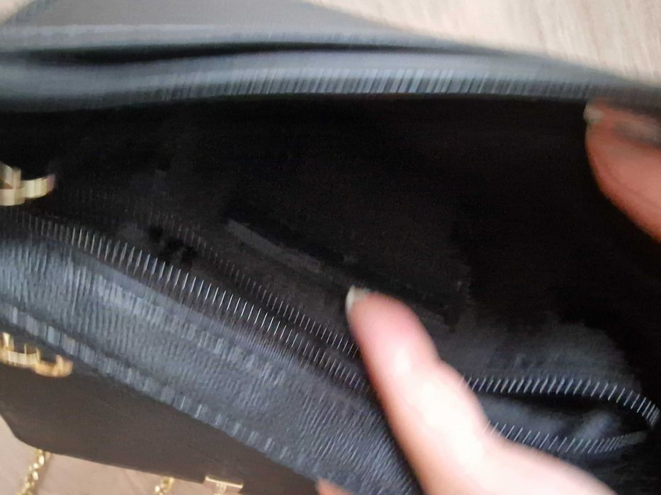 Чанта Tommy Hilfigher през рамо